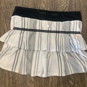 Lululemon Athletic Skirt SIZE: 8